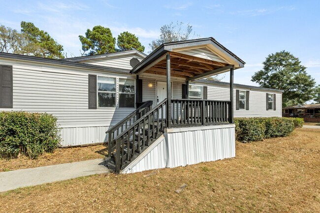 Foto del edificio - 179 Carmen Blvd