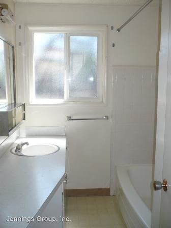 Building Photo - 110 Rustic Pl