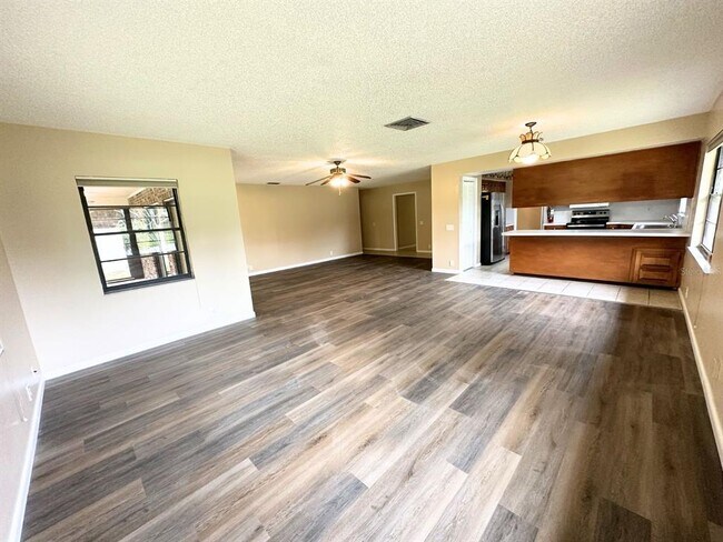 Building Photo - 438 Gleneagles Ct