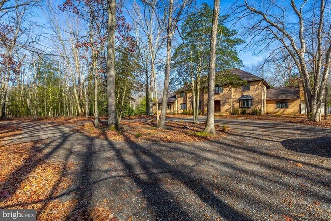 Foto del edificio - 1322 Commissioners Rd