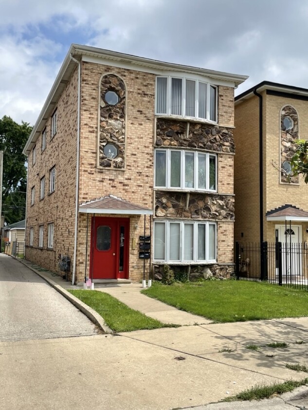 6119 N Pulaski Rd Unit 1, Chicago, IL 60646 Condo for Rent in Chicago