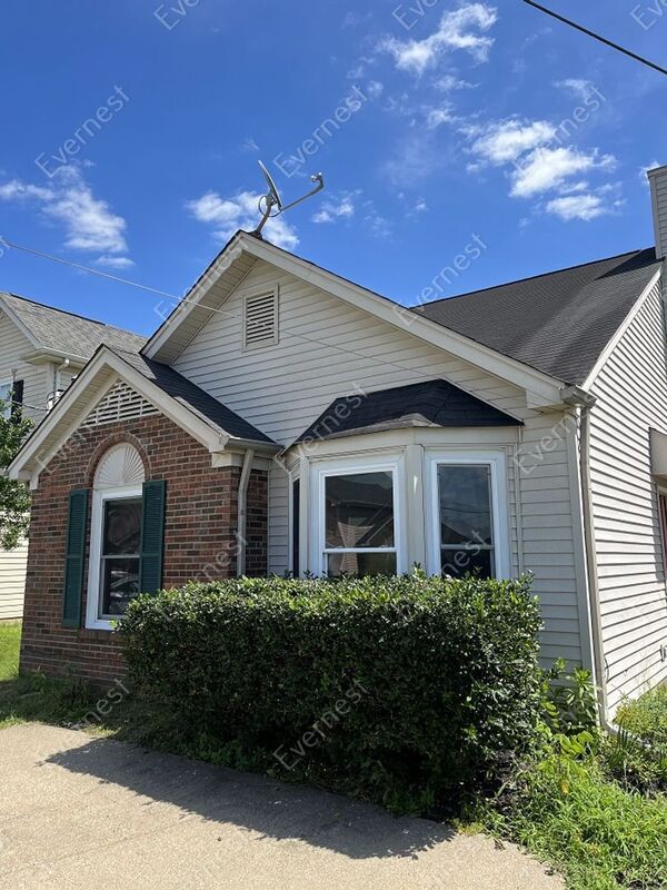 Building Photo - 1202 Alandee St