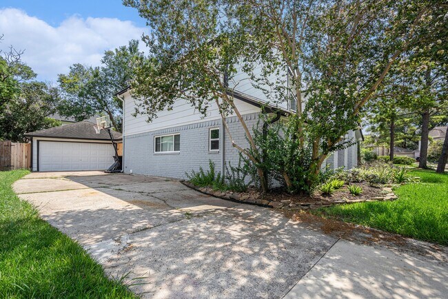 Foto del edificio - 2283 Woodland Springs St