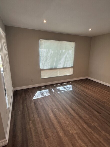 Foto del edificio - 17202 Imperial Valley Dr