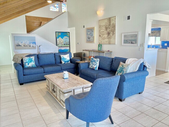 Building Photo - 4025 Ocean- MFR