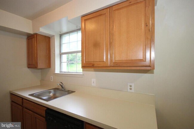 Foto del edificio - 2832 S Wakefield St