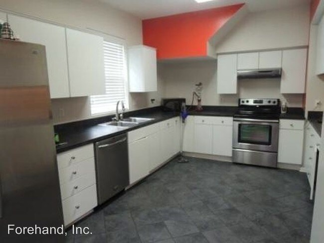 Building Photo - 2 br, 2 bath House - 1719 Monroe St.