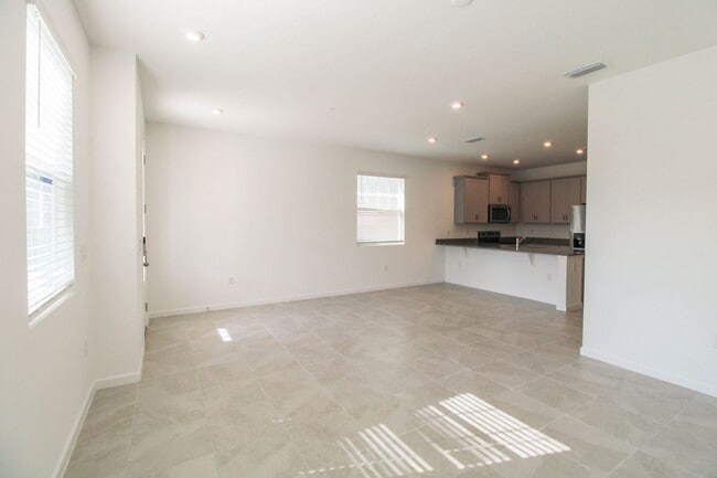 Building Photo - 3251 Gardenia Reserve St