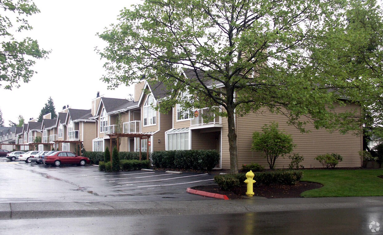 Spruce Heights Condos Apartments Lynnwood, WA