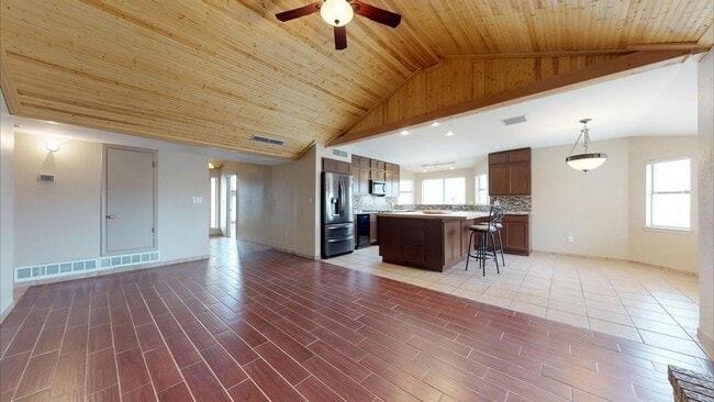 Foto del edificio - Northeast El Paso 5bed Refrig A/C house in...