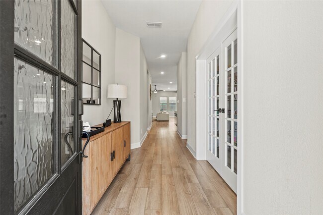 Foto del edificio - 2506 Big Basin Trl