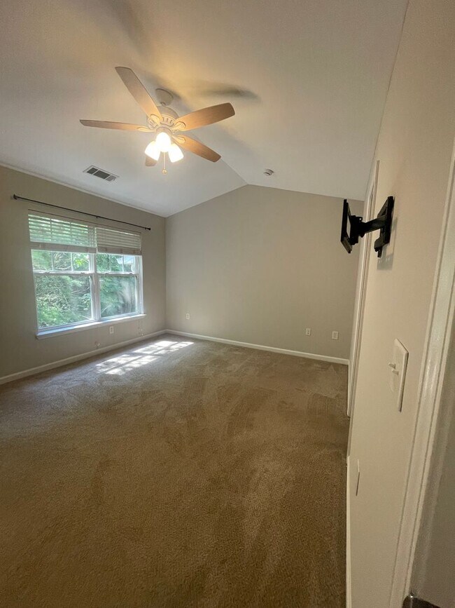 Building Photo - 07-211 Markey