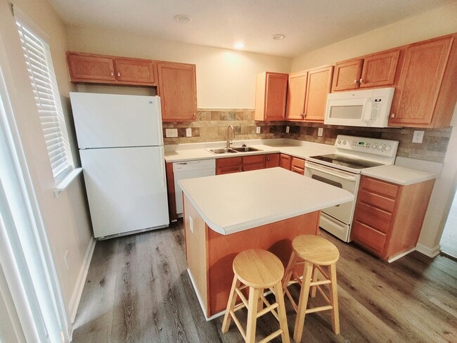 Foto del edificio - 10920 Kinston Ridge Pl