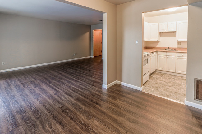 Building Photo - THE VILLAGES SOUTH 340