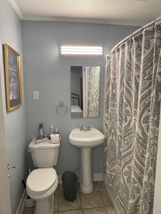 Building Photo - 263W