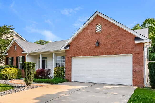 Foto del edificio - 1440 Whitman Dr NW