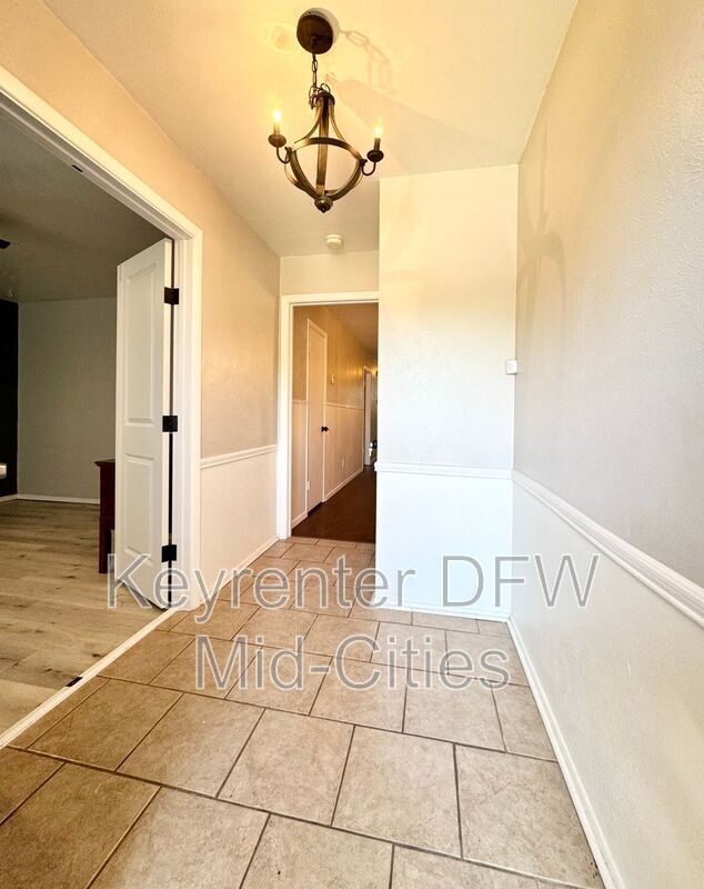 Photo - 901 Gregory Ave House