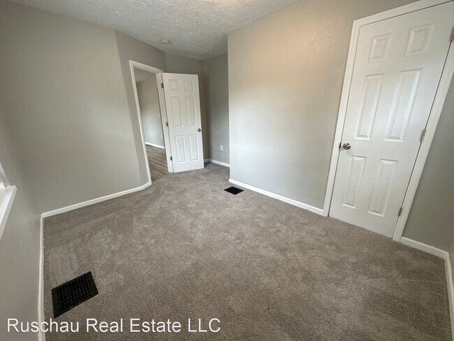 Building Photo - 3 br, 1 bath House - 1641 Horlacher Ave