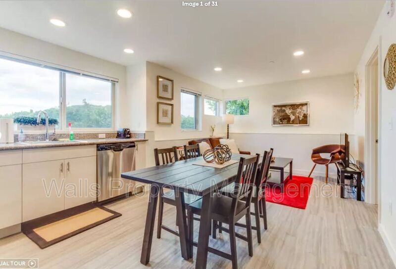 Foto principal - 1611 S Weller St
