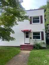 Building Photo - 328 6th Ave W