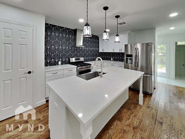 Building Photo - 3622 Texas Dr