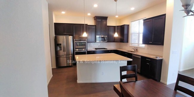 Building Photo - 24943 E Phillips Pl