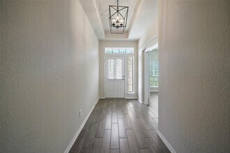 Building Photo - 3227 Fairhaven Ln