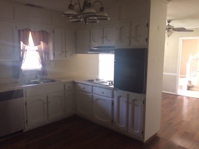 Building Photo - 819 Tammy St SW