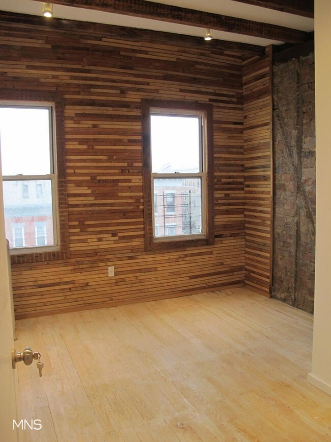 Building Photo - 196 Saint Nicholas Avenue