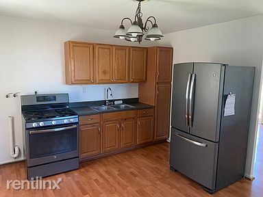 Building Photo - 3 br, 1 bath House - 2830 Celina Dr