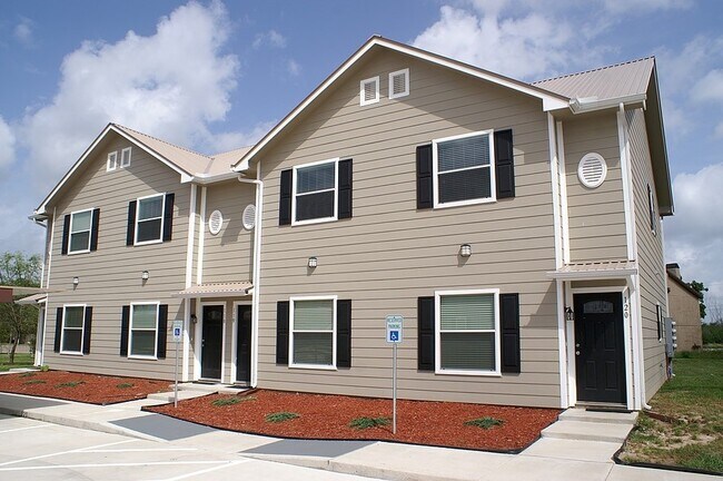 Building Photo - 203 Vista Alta St