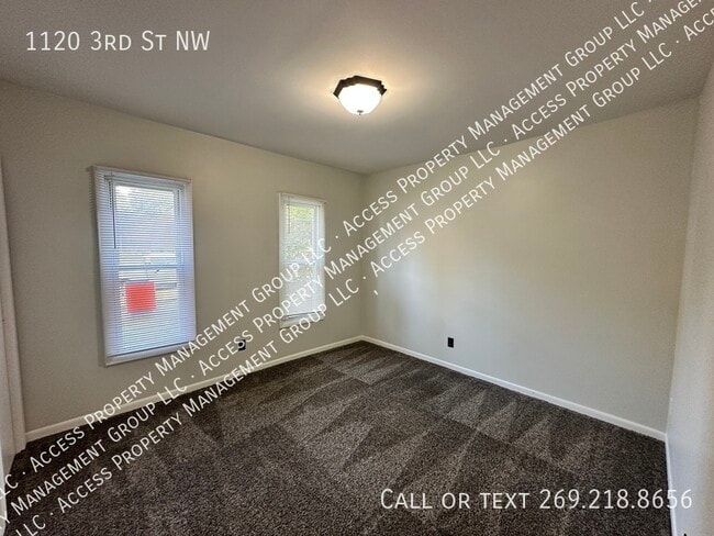 Building Photo - 1120 3rd St NW
