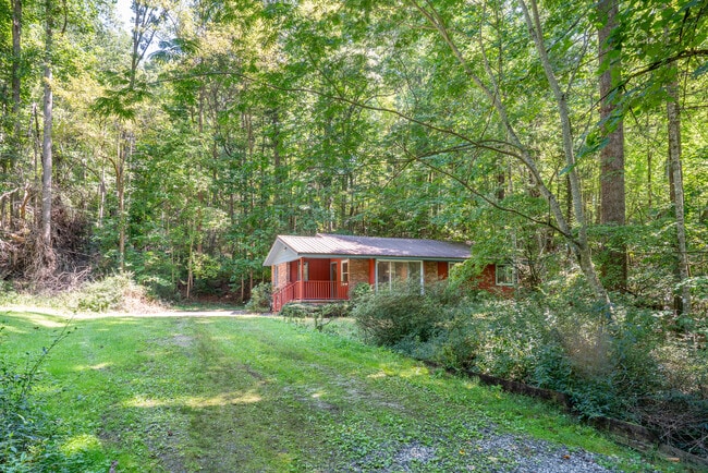 Photo - 503 Clement Rd (Brevard, NC) House