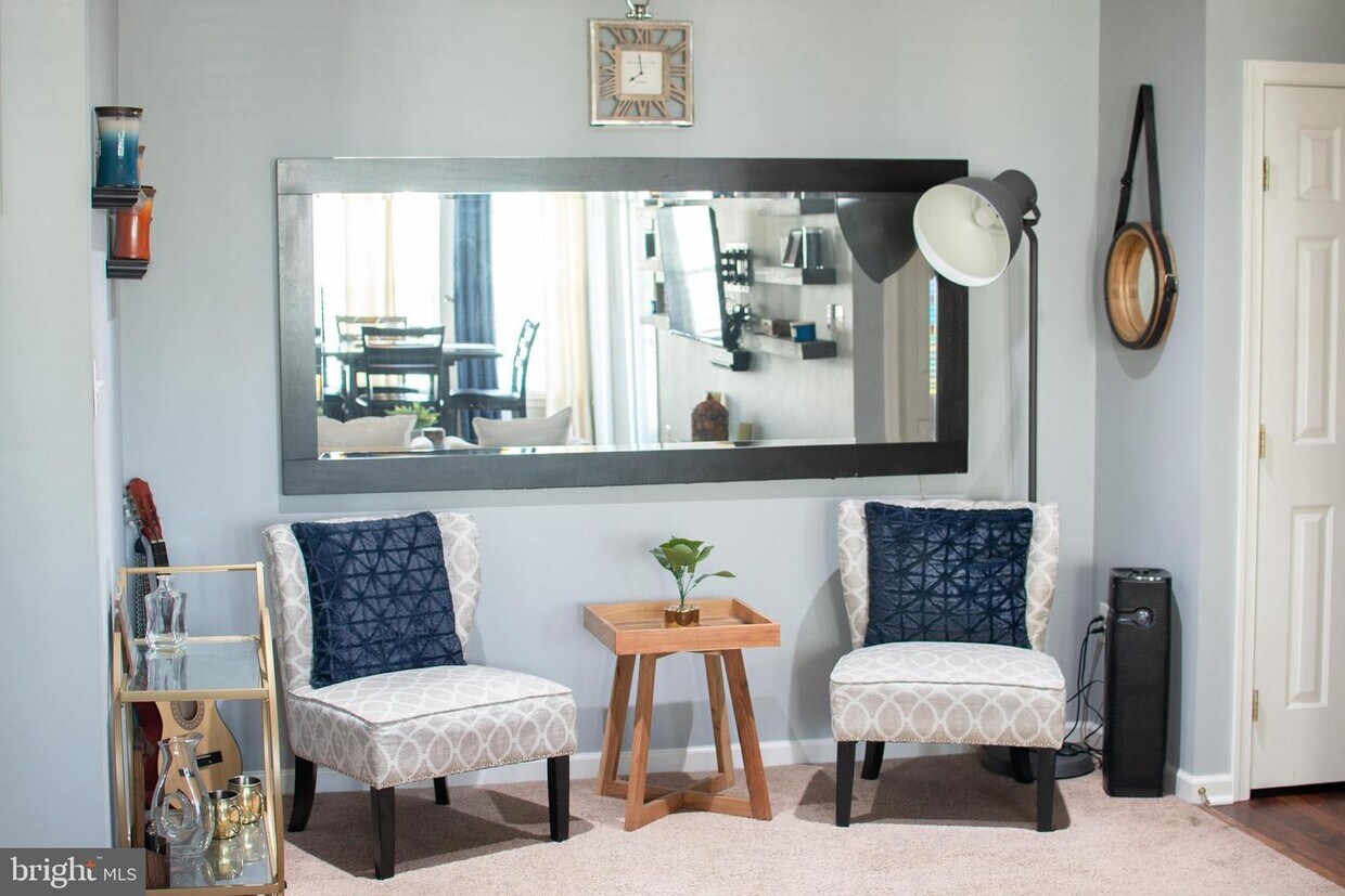 7512EE Snowpea Ct Unit 137, Hybla Valley, VA 22306 Room for Rent in Hybla Valley, VA