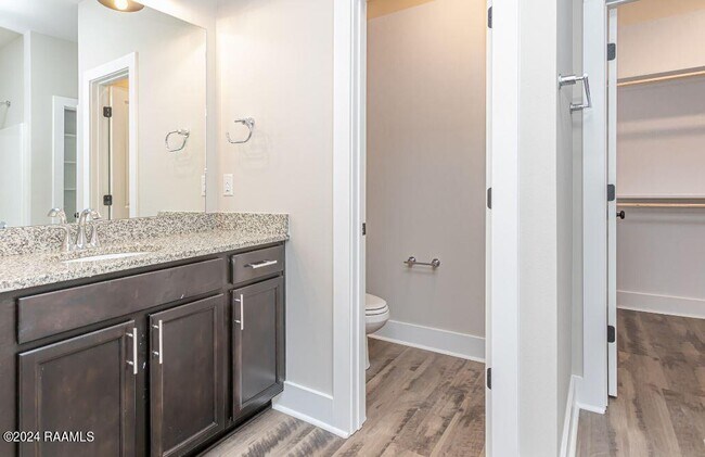 Foto del edificio - 101 Foster Grove Drive