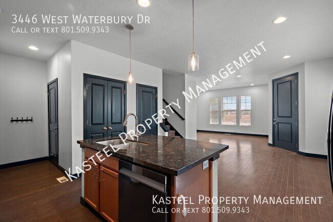 Foto del edificio - 3446 W Waterbury Dr