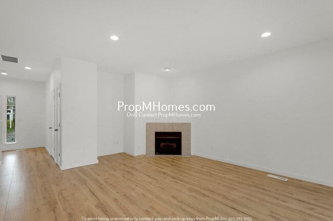 Foto del edificio - Beautiful Townhome in Parker Crest – Moder...