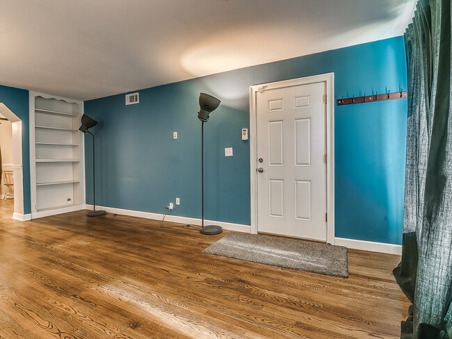 Building Photo - 2809 NW 47th St