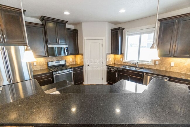 Building Photo - 8915 W Red St