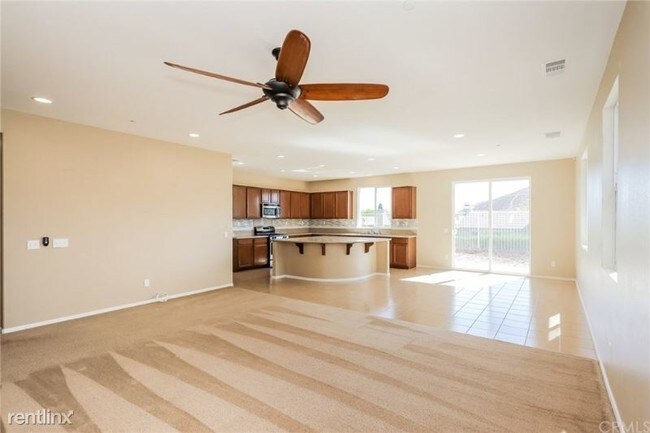 Building Photo - 3 br, 2.5 bath House - 34305 Heather Ridge Rd