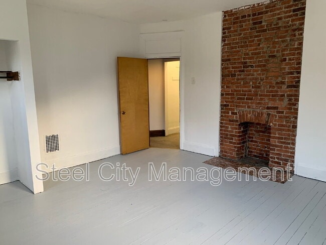 Building Photo - 810 Wood St