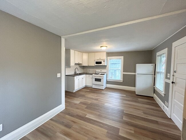 Photo - Move-in by 11/1/2025 and get December rent... Apartment