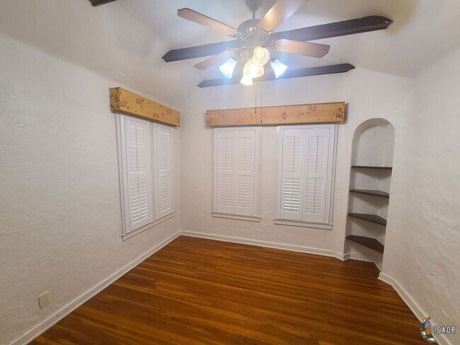 Foto del edificio - 445 Rosemont St