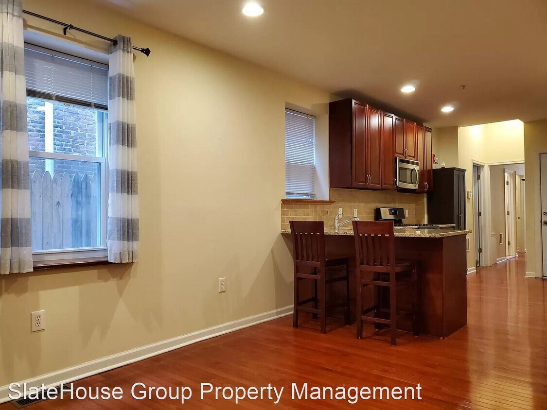 Foto principal - 983 N 5th St