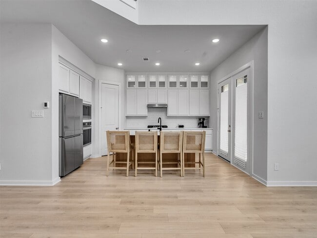 Foto del edificio - 19707 Curved Steel Dr