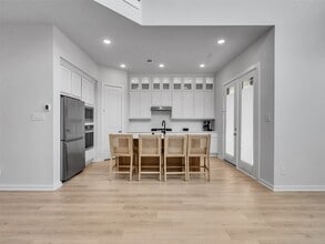 Building Photo - 19707 Curved Steel Dr