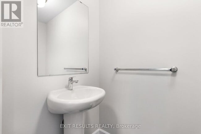 Building Photo - 150 Argile St