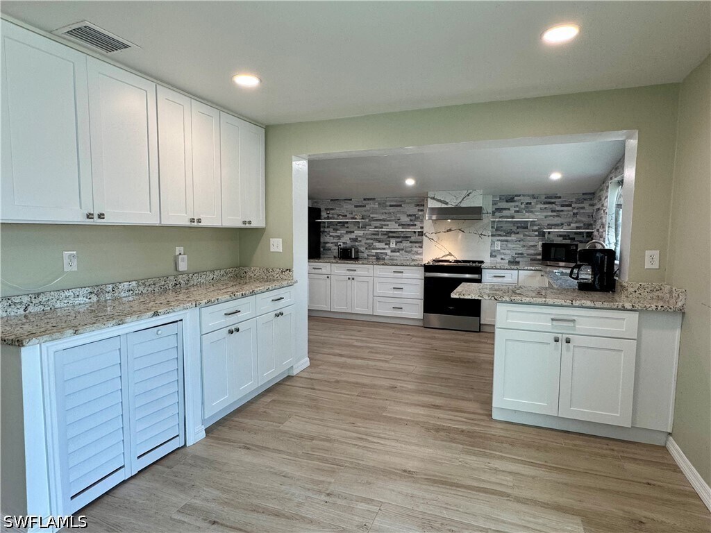 Foto del edificio - 829 107th Ave N