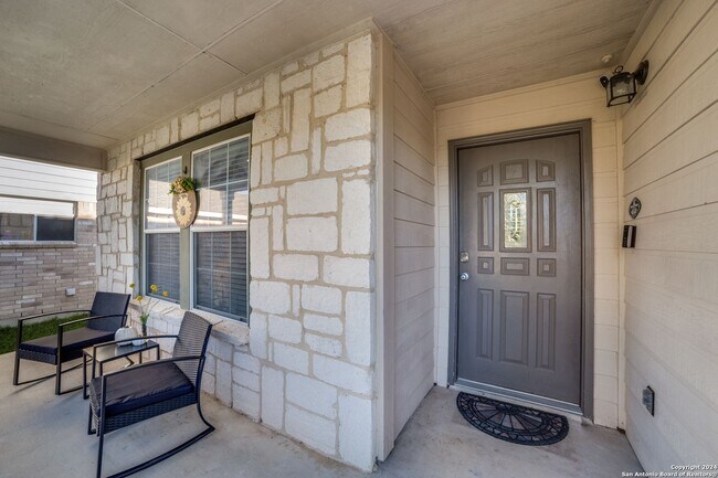 Foto del edificio - 4 Bed 2.5 Bathroom located in Westcreek Su...