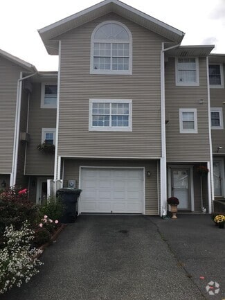 Building Photo - 23 Brookside Dr W